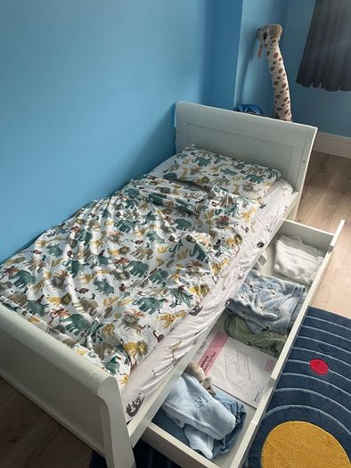 Obaby classic Stamford cot bee