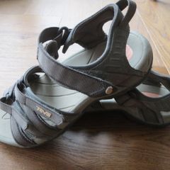 Teva sandals shoes BN
