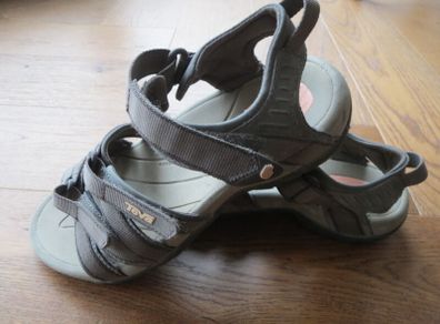 Teva sandals shoes BN