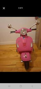 pink Vespa