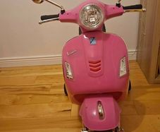 pink Vespa