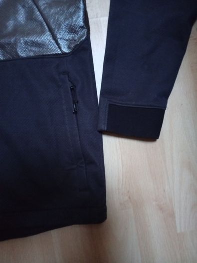 Under Armour Windbreaker