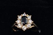 Vintage 9ct  gold cluster ring