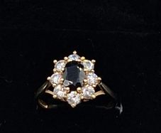 Vintage 9ct  gold cluster ring