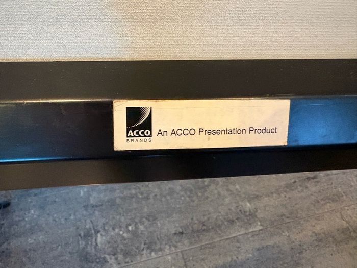 Portable Projection Screen
