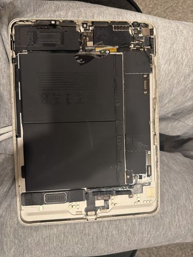 ipad air 4 no screen , unoriginal motherboard