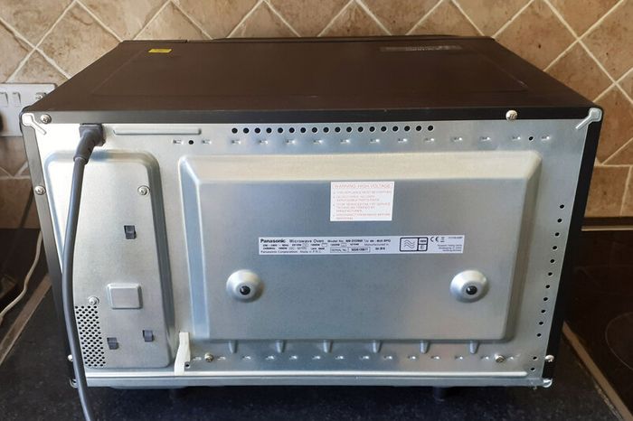 4-in-1 Convection Microwave Oven NN-DS596B