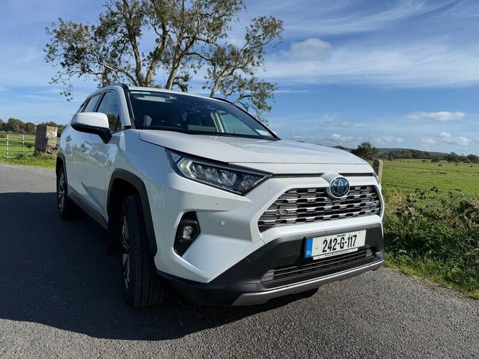 PRICE DROP Toyota RAV4 SOL Exceptionally clean car
