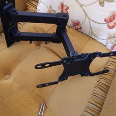 New tv wall mount with screws.