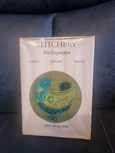 Stitchery, Free Expression, Fabrics Stitches Designs (Hard Cover)