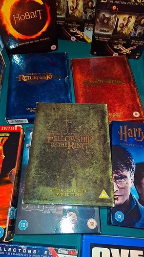 Hundreds of collectible dvd boxsets