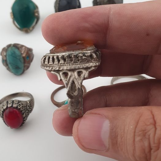 Antique 15 Heritage Style Rings Mixed Brass Glass & Decorative Stone Collection