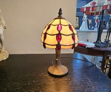 Table lamp Tiffany style