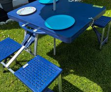 Picnic camping table