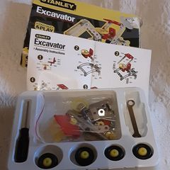Stanley excavator construct & play