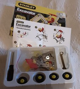 Stanley excavator construct & play