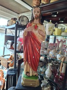 Old Religious Statues 1 Jesus, 2 of Mary and 1 Pope Price is for 1 Only Stage or Movie Props Postage Available, Measurements in the photos,