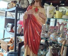 Old Religious Statues 1 Jesus, 2 of Mary and 1 Pope Price is for 1 Only Postage Available, Measurements in the photos,