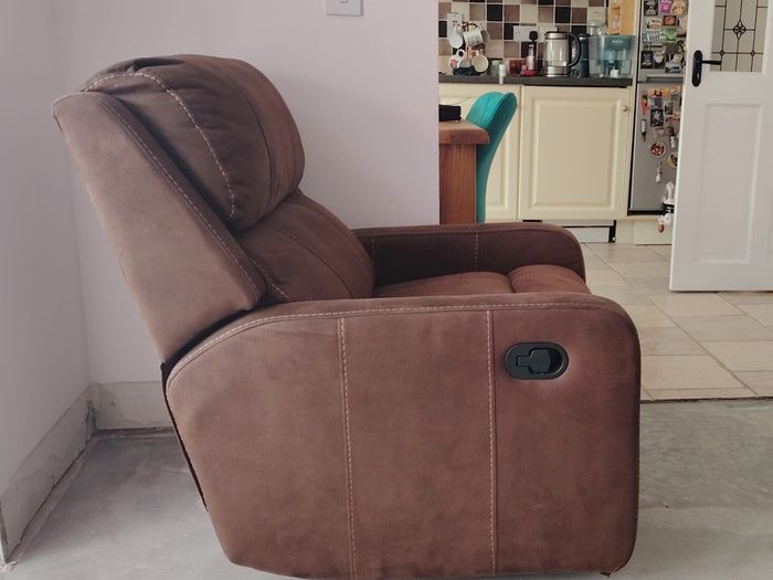 Recliner arm chair