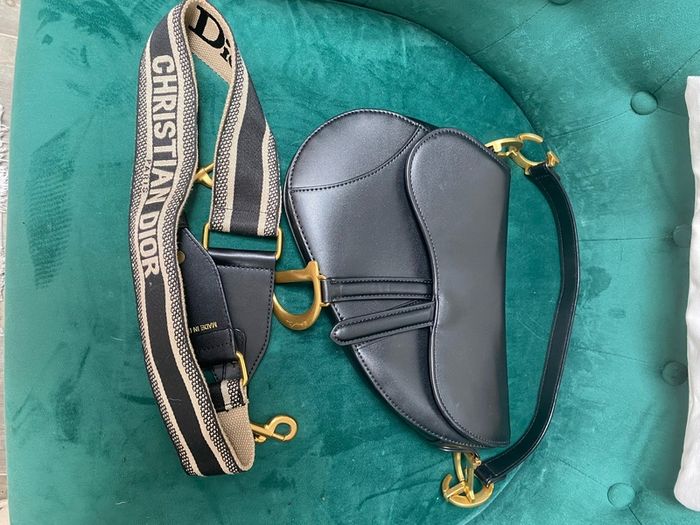 black handbag