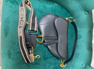 black handbag