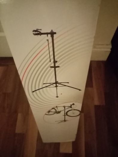 bicycle repair stand