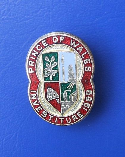 Investiture of the Prince of Wales (now Charles III) - a scarce badge issued by Coedffranc Parish Council (1969)
