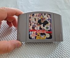 NFL Quarterback Club 2000 Nintendo 64 N64 Games Original