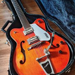 Gretsch 5122T Hollow Body guitar + Hard Case (Delivery available)