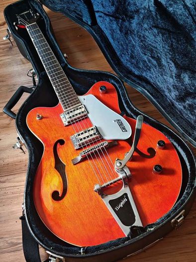 Gretsch 5122T Hollow Body guitar + Hard Case (Delivery available)