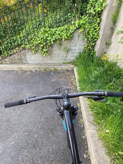 Giant stance full suspension mountain bike