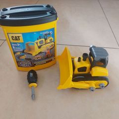 CAT Machine Maker Bulldozer