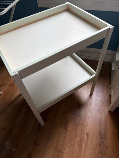 free changing table Ikea