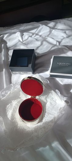Brand New Vera Wang Wedgwood "Treasures With Love" Red Heart Jewelry Box