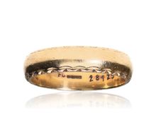 9ct gold band size O1/2, 4.61g