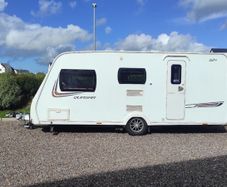 Lunar Quasar Caravan