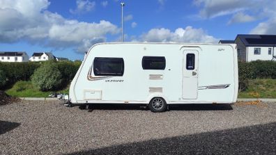 Lunar Quasar Caravan