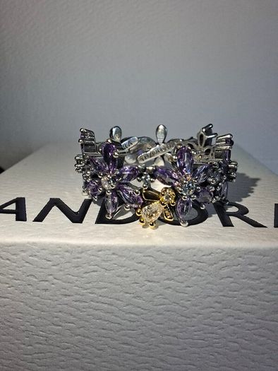 Pandora Bridgerton herbarium bee ring size 56
