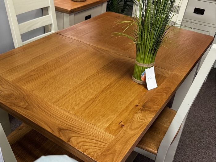 Oak Extending Dining Table Brand New