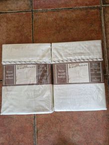 Bedlinen 2 Full Matching Bedlinen Sets for Single Beds - see description for details