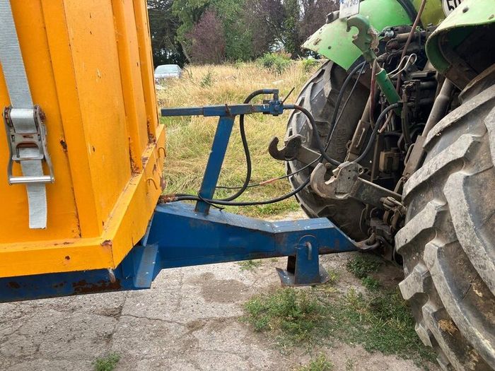 Grain/nut trailer