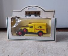 Lledo : Days Gone Collection - 1936 Packard Van , Colman's Mustard