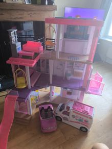 Barbie dream house