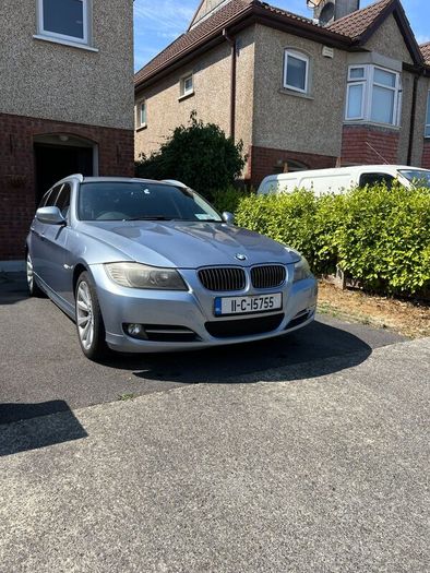 BMW 3-Series 2011 318 Exclusive Edition Touring