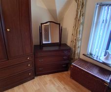 Dressing table & wardrobe
