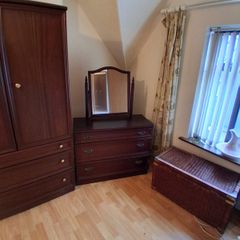 Dressing table & wardrobe