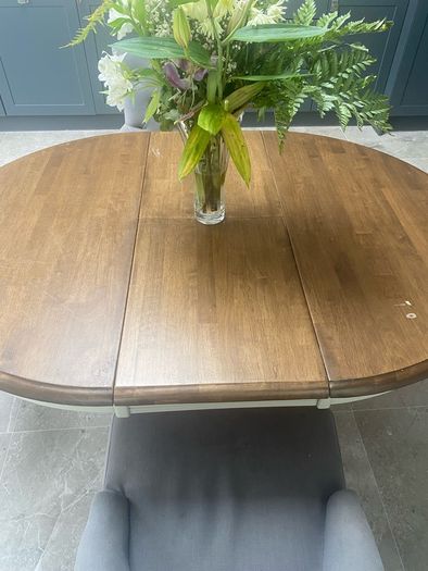 extendable wood table