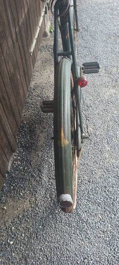 Antique Raleigh Roadster Bicycle  all originals for restoration project all works just needs tyres great original piece for the collection solid bike gears all work too