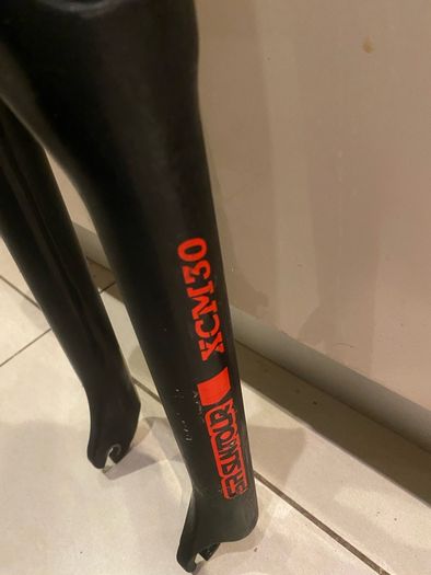 SR Suntour 27.5" fork