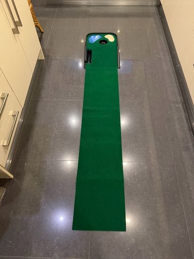 Masters Hazard Putting Mat